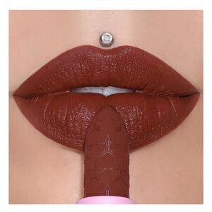 New in Box Jeffree Star Velvet Trap Lipstick in Unicorn Blood dark matte red